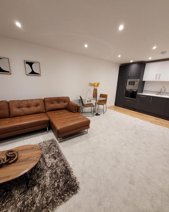 Luxury 1 Bed Apartment In The Centre Of Rochester Wainscot ภายนอก รูปภาพ
